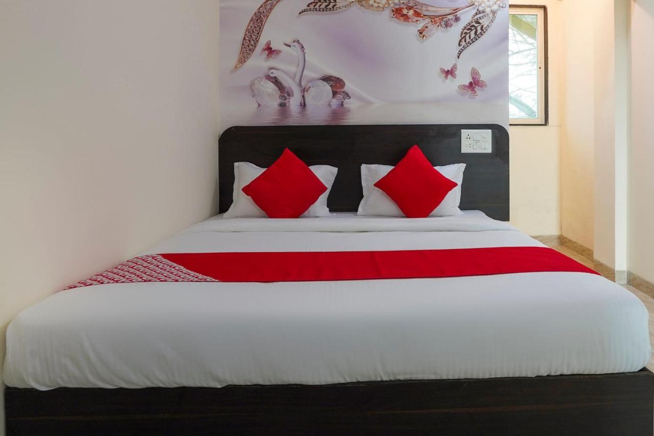 Oyo Flagship 68474 Hotel Viraj Pune Esterno foto
